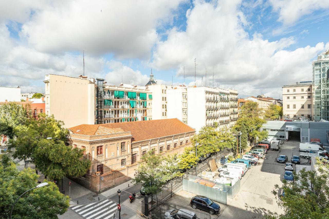 Bnbholder Luxe Atocha Station Apartment Madrid Exterior photo